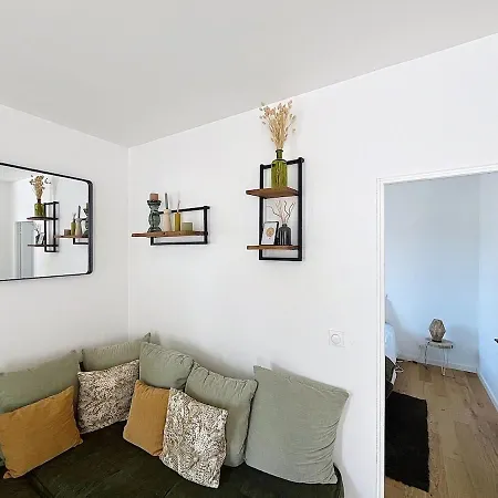 Rives De Lorne Apartment *