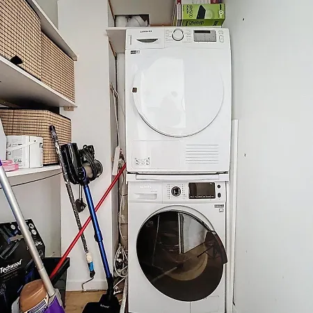 Rives De Lorne Apartment